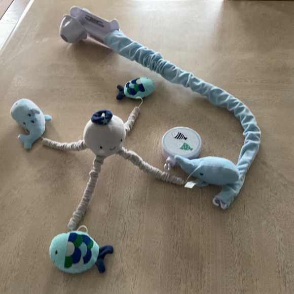 Lambs and Ivy Other Lambs And Ivy Oceania Musical Crib Mobile